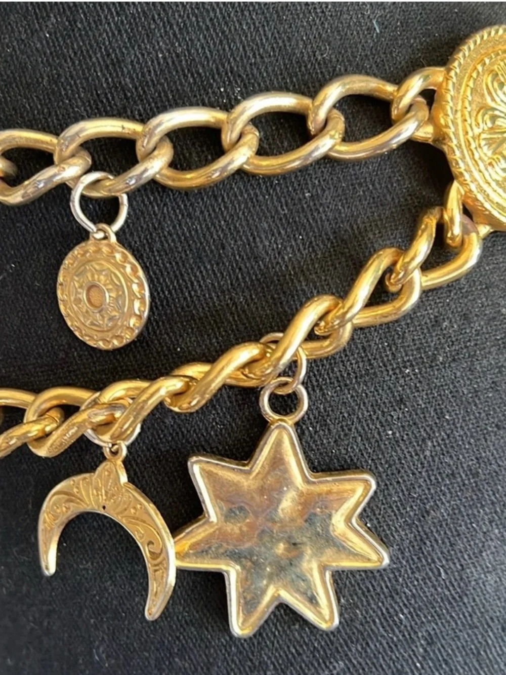ESCADA Women's Vintage Couture Gilded Gold Chain Link Charm Medallion Belt